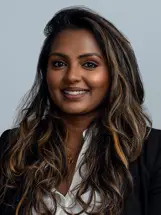 Merbag Immobilien Ansprechpartnerin Risha Mohanarajah Merbag Immobilien Ansprechpartnerin Risha Mohanarajah