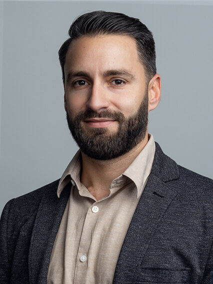 Merbag Immobilien Ansprechpartner Adrian Ruedisuehli